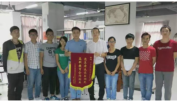 祝賀廣州輕機科技特派專家李湘偉教授被聘為央視《中國大能手》“機器人傳奇”項目的專家評委